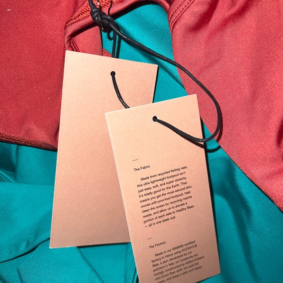 NWT girlfriend collective silverlake thong bottom bodysuit red ochre medium 2019 - Picture 8 of 9